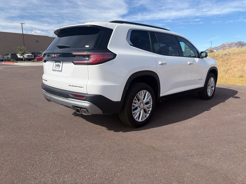 Used 2026 GMC Acadia Elevation w/ Elevation Premium Package AWD/4WD image 4