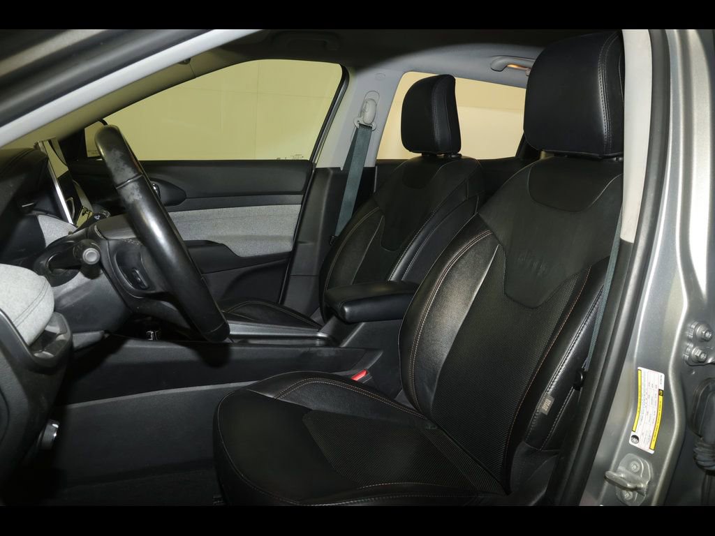 Used 2022 Jeep Compass Latitude image 24