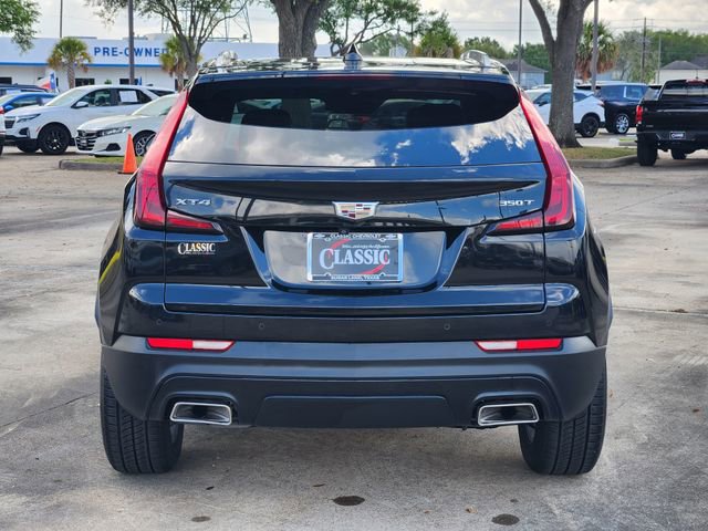 Used 2022 Cadillac XT4 Luxury w/ Cold Weather Package FWD image 6