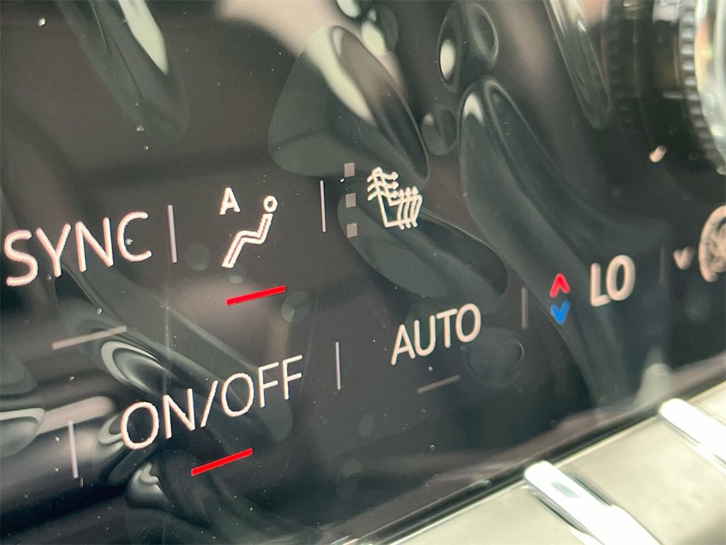 New 2025 GMC Yukon Elevation image 27