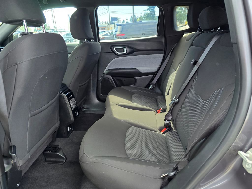 Used 2024 Jeep Compass Sport AWD/4WD image 18
