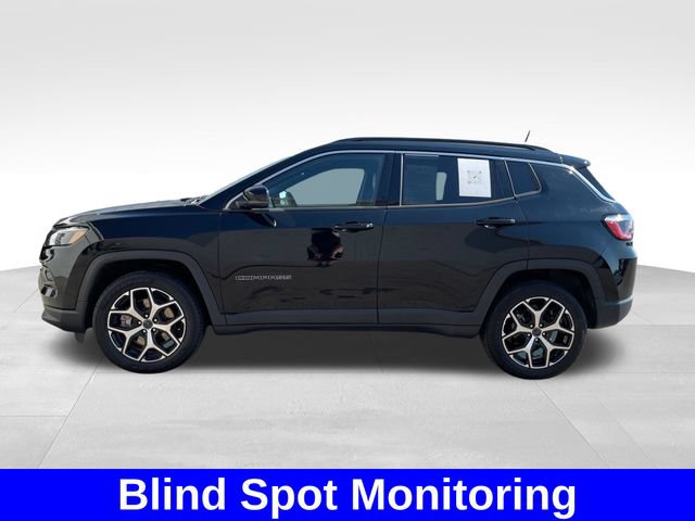 Used 2025 Jeep Compass Limited AWD/4WD image 2