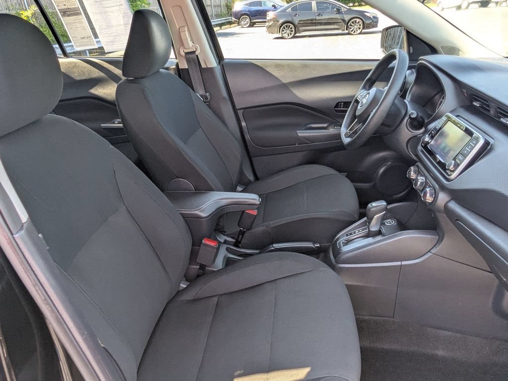 Used 2025 Nissan Kicks Play S FWD image 30