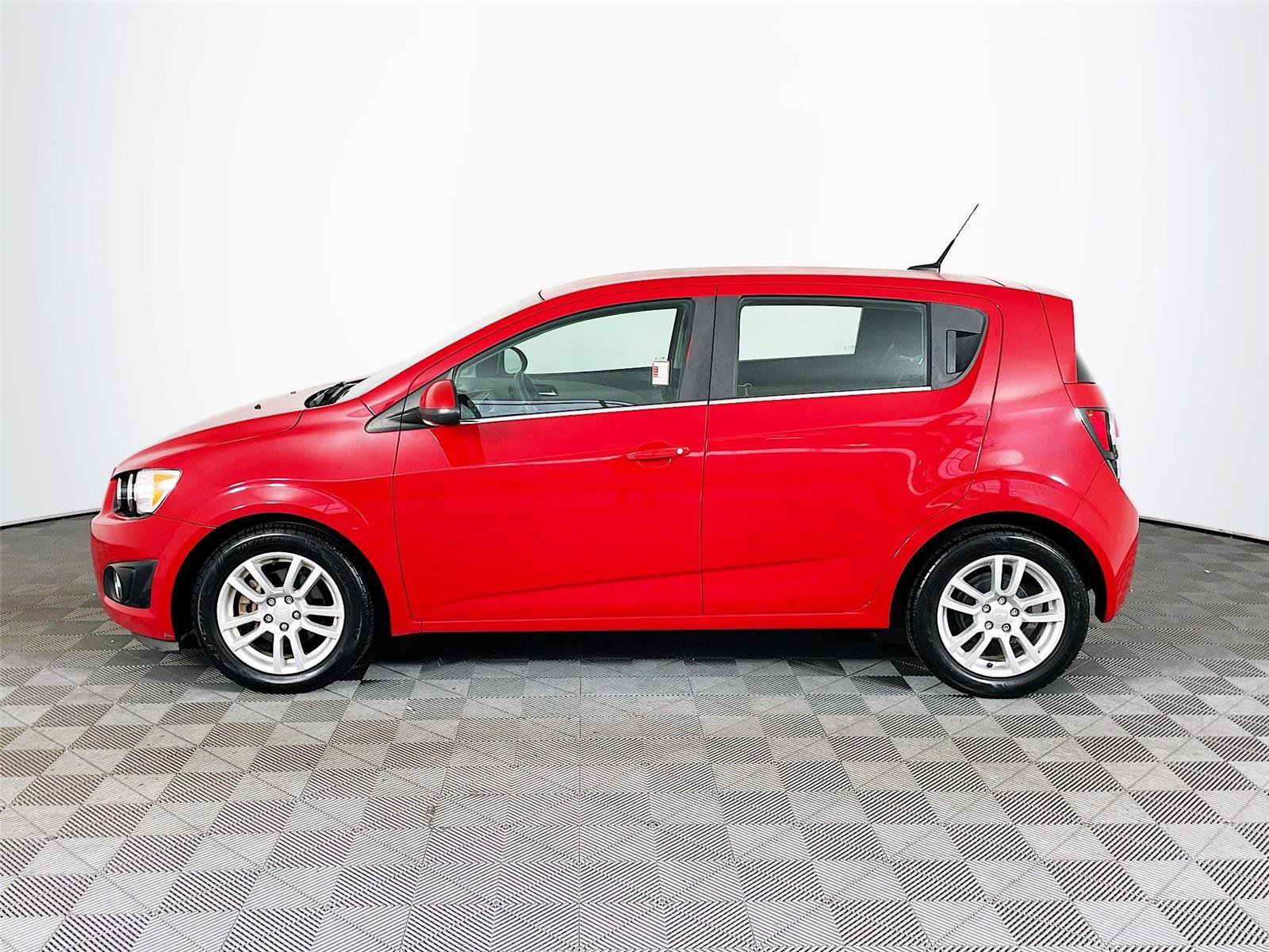 Used 2013 Chevrolet Sonic LT w/ Wheels and Fog Lamp Package image 4