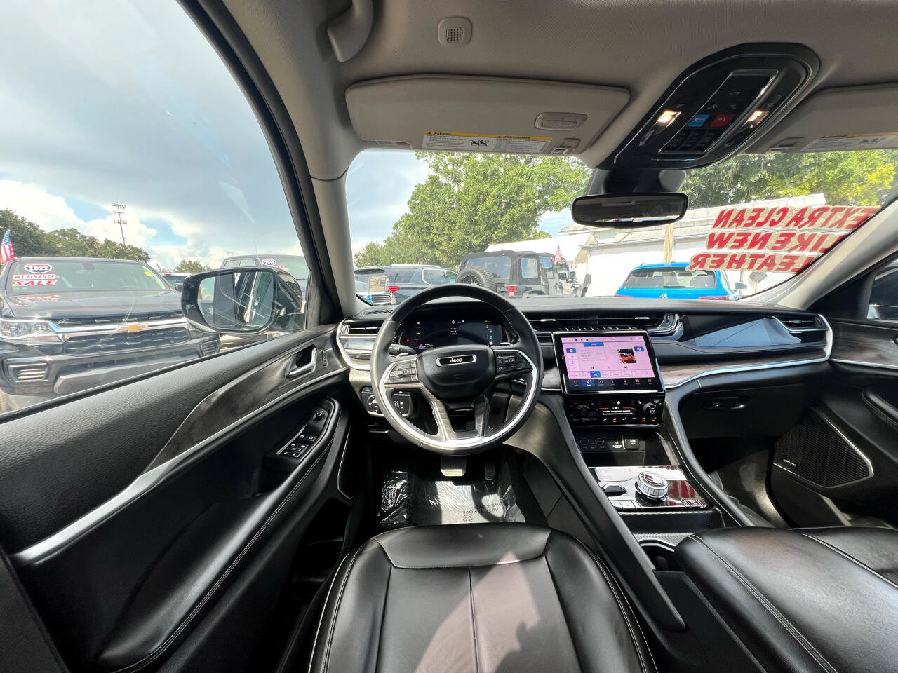 Used 2024 Jeep Grand Cherokee Limited 4xe image 27
