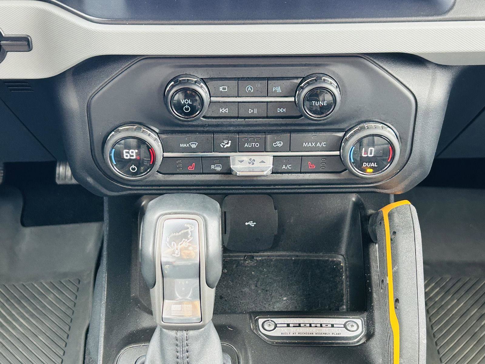 Used 2021 Ford Bronco Badlands image 21