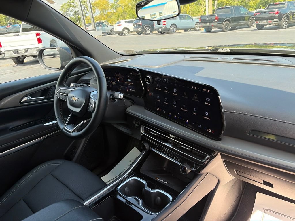 Used 2026 Chevrolet Traverse LT AWD/4WD image 40