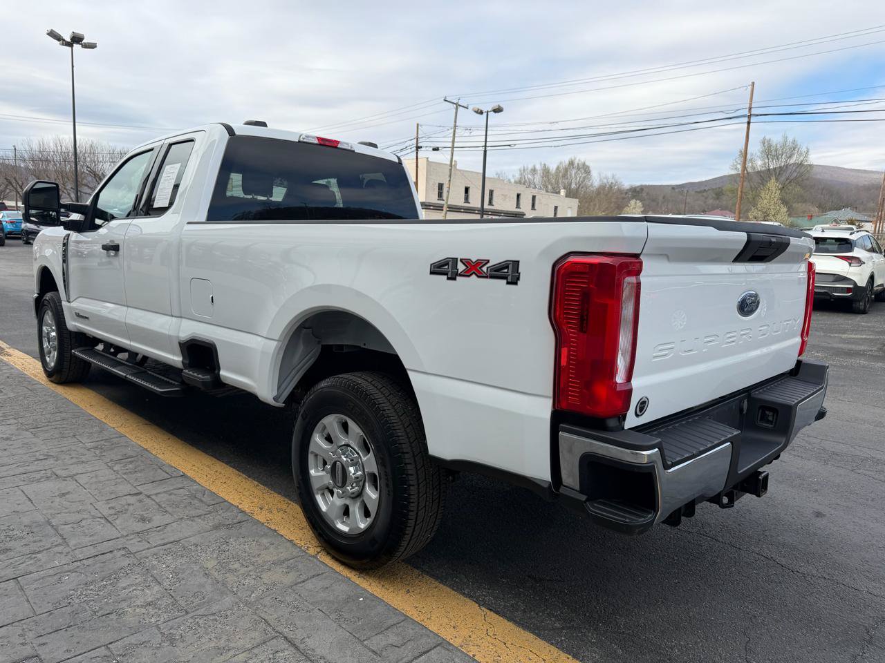 Used 2023 Ford F250 XLT w/ Snow Plow Prep Package AWD/4WD image 5