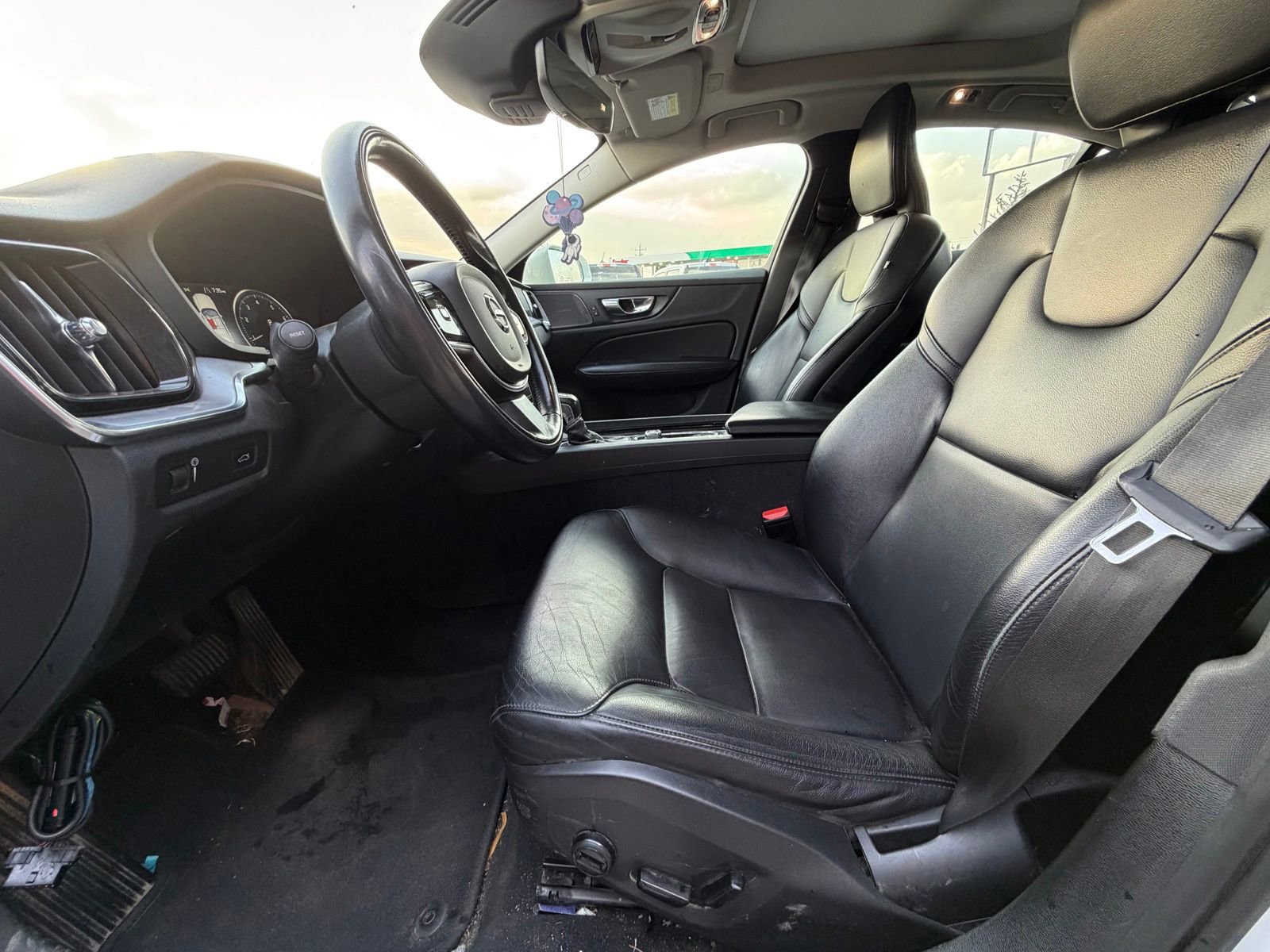Used 2020 Volvo S60 T6 Momentum AWD/4WD image 6
