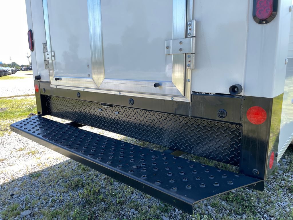New 2025 GMC Savana 3500 w/ Power Convenience Package RWD image 37