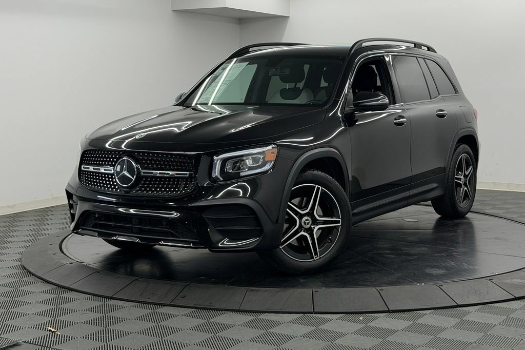 Used 2021 Mercedes-Benz GLB 250 image 3