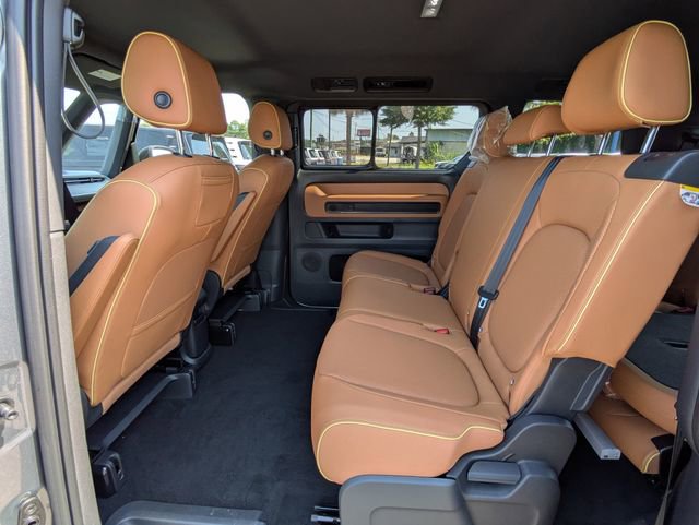 New 2025 Volkswagen ID. Buzz 1st Edition RWD image 14