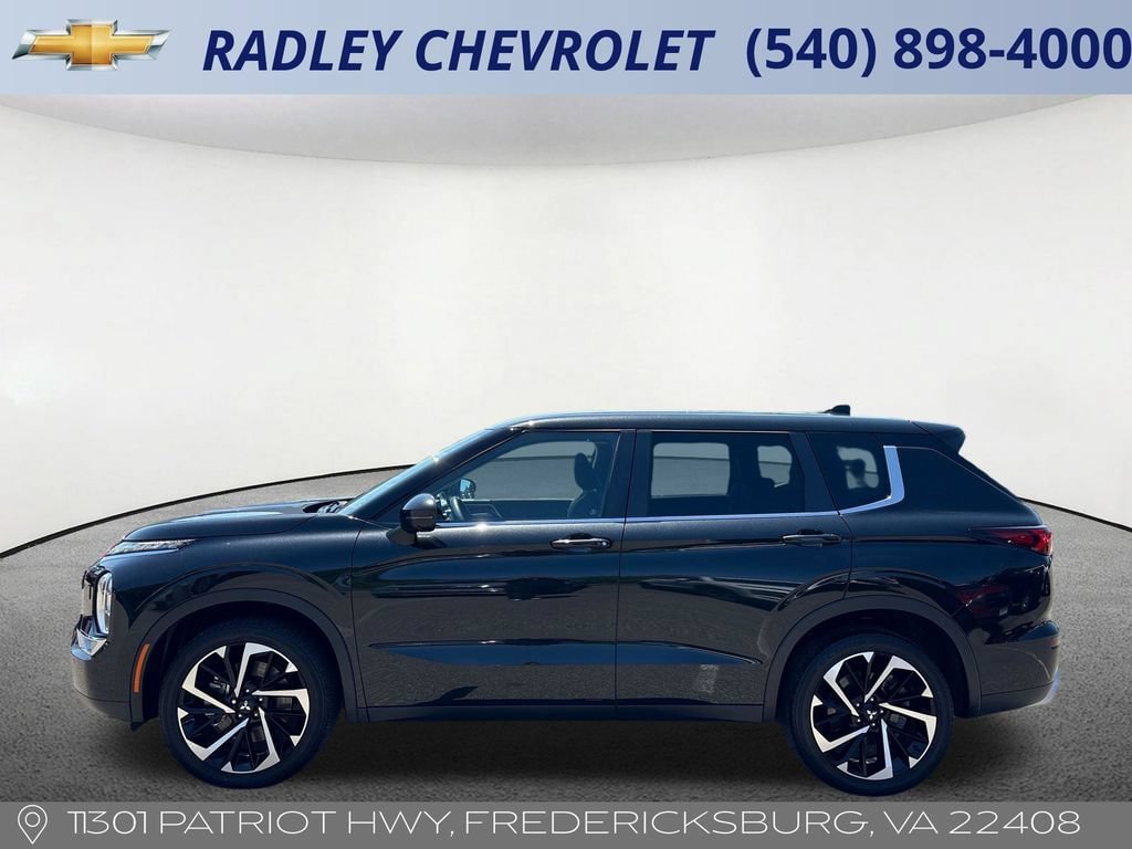 Used 2023 Mitsubishi Outlander SE AWD/4WD image 17