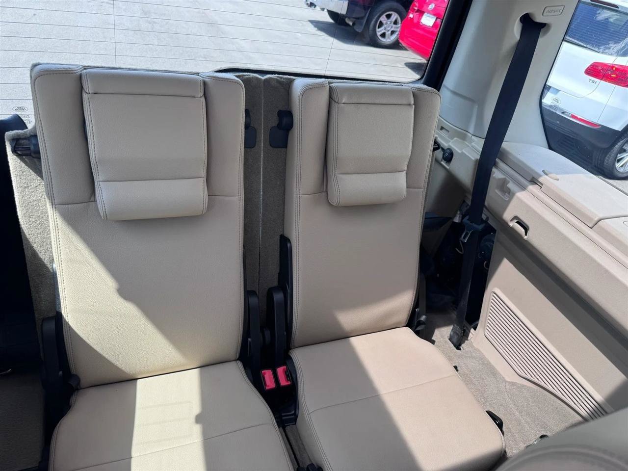 Used 2012 Land Rover LR4 AWD/4WD image 61