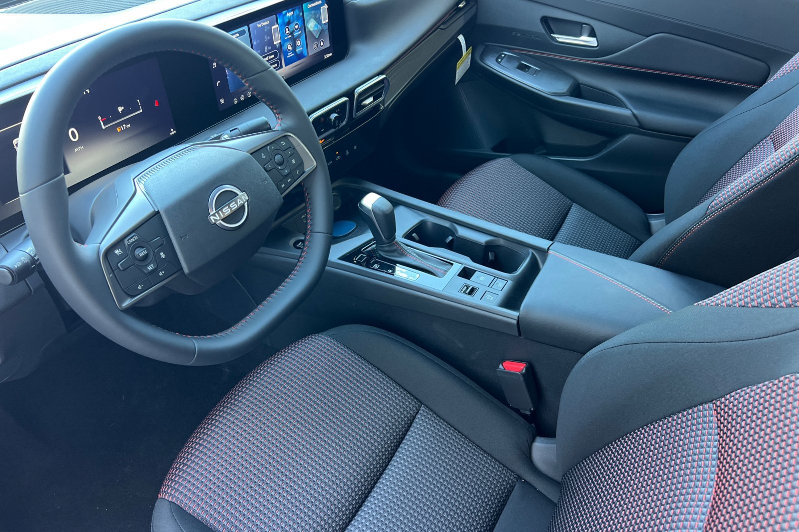 New 2027 Nissan Sentra SR w/ Floor Mat Package FWD image 7