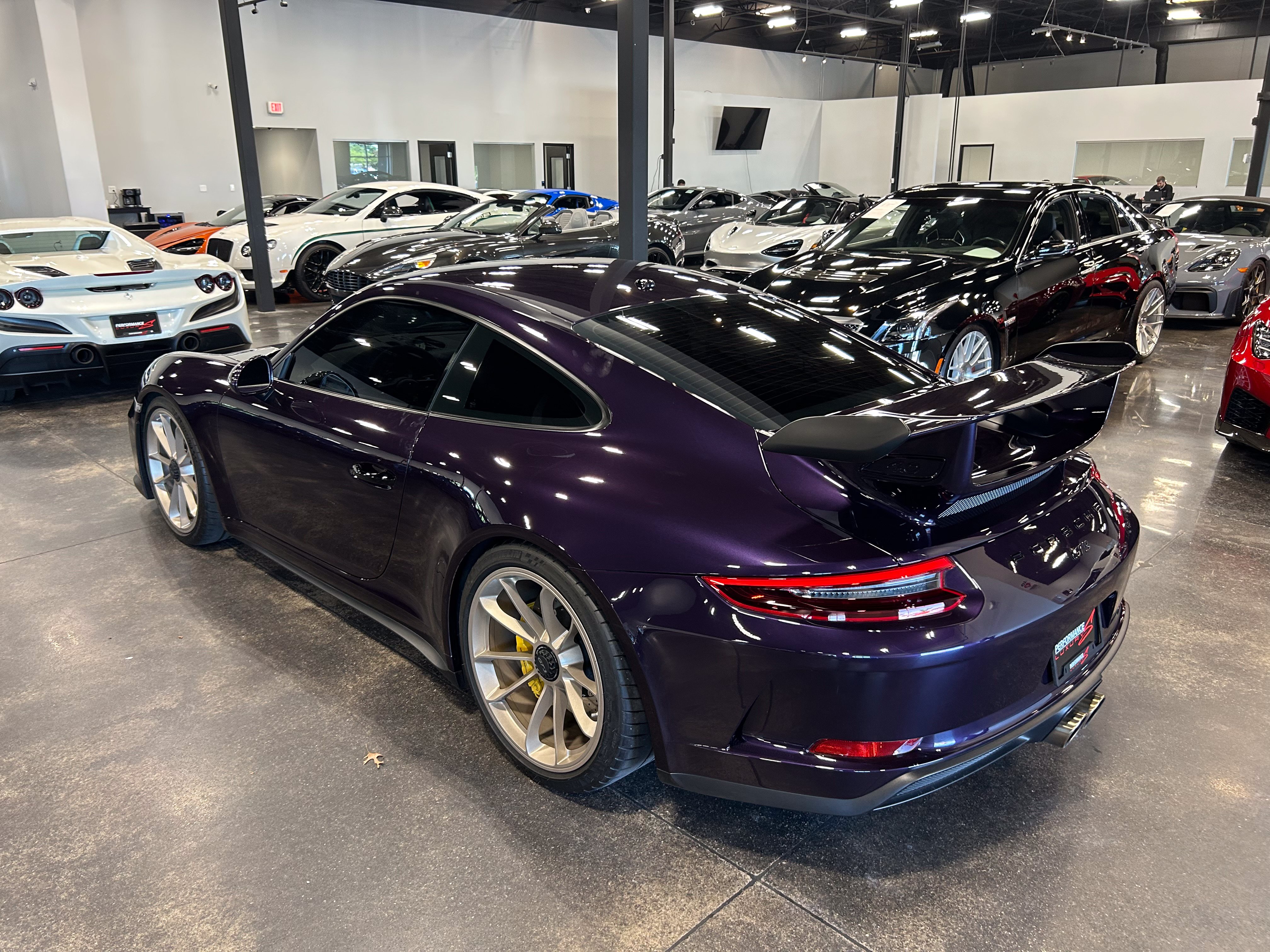 Used 2018 Porsche 911 GT3 RWD image 6
