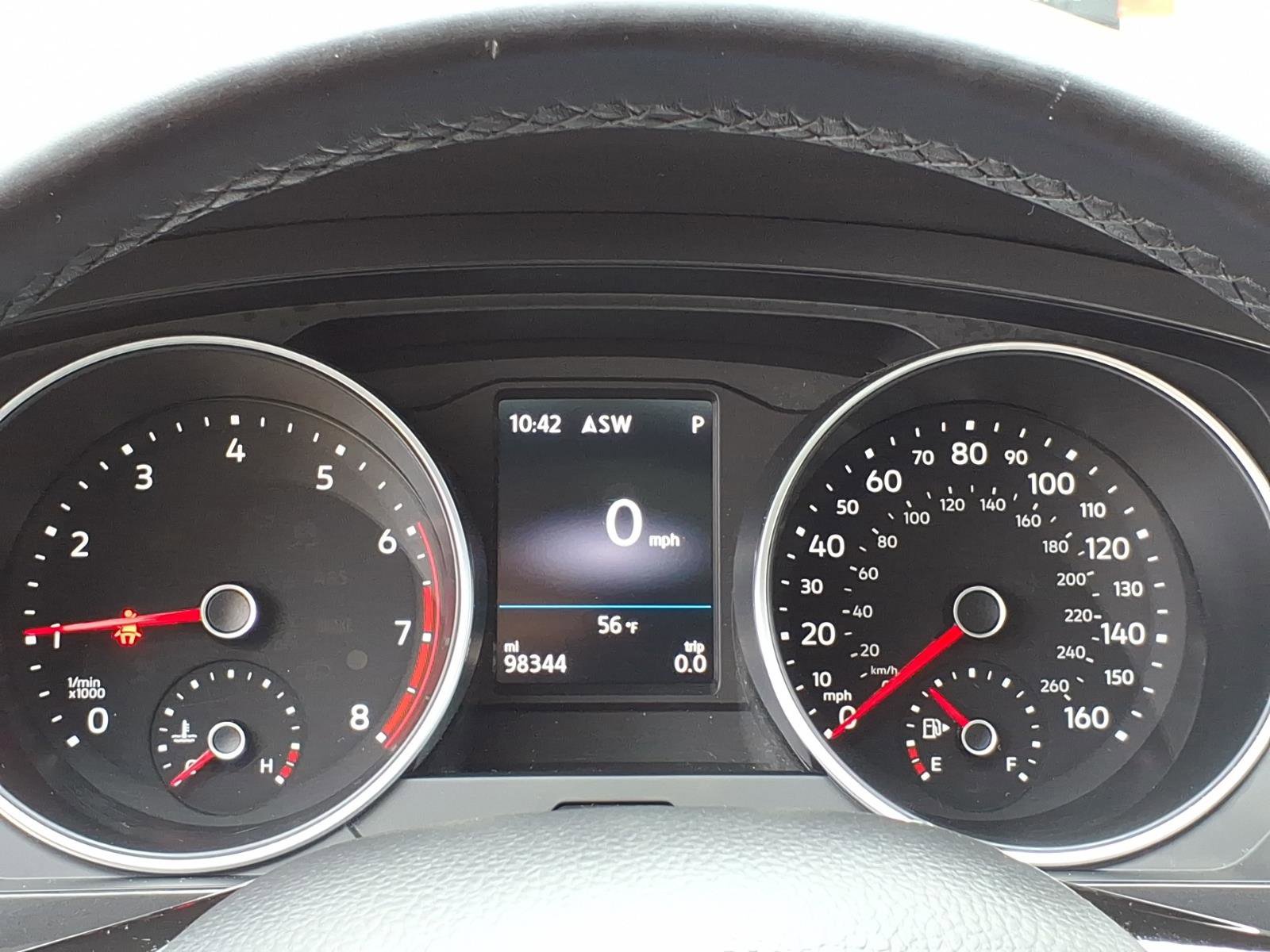 Used 2018 Volkswagen Tiguan SEL image 17