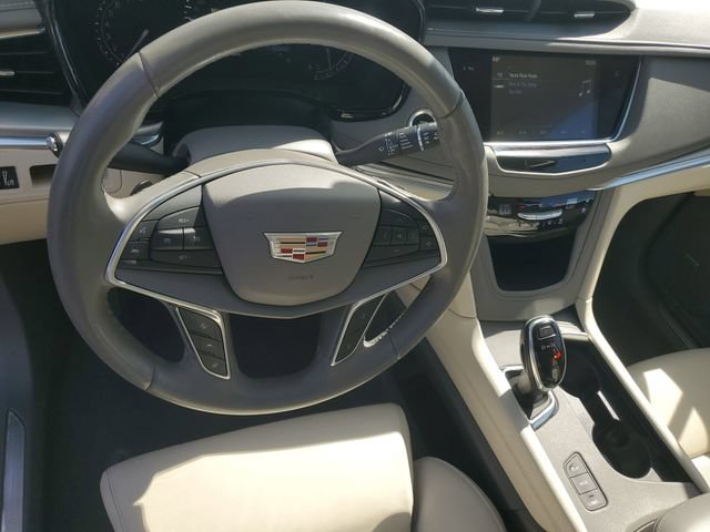 Used 2017 Cadillac XT5 Premium Luxury AWD/4WD image 19