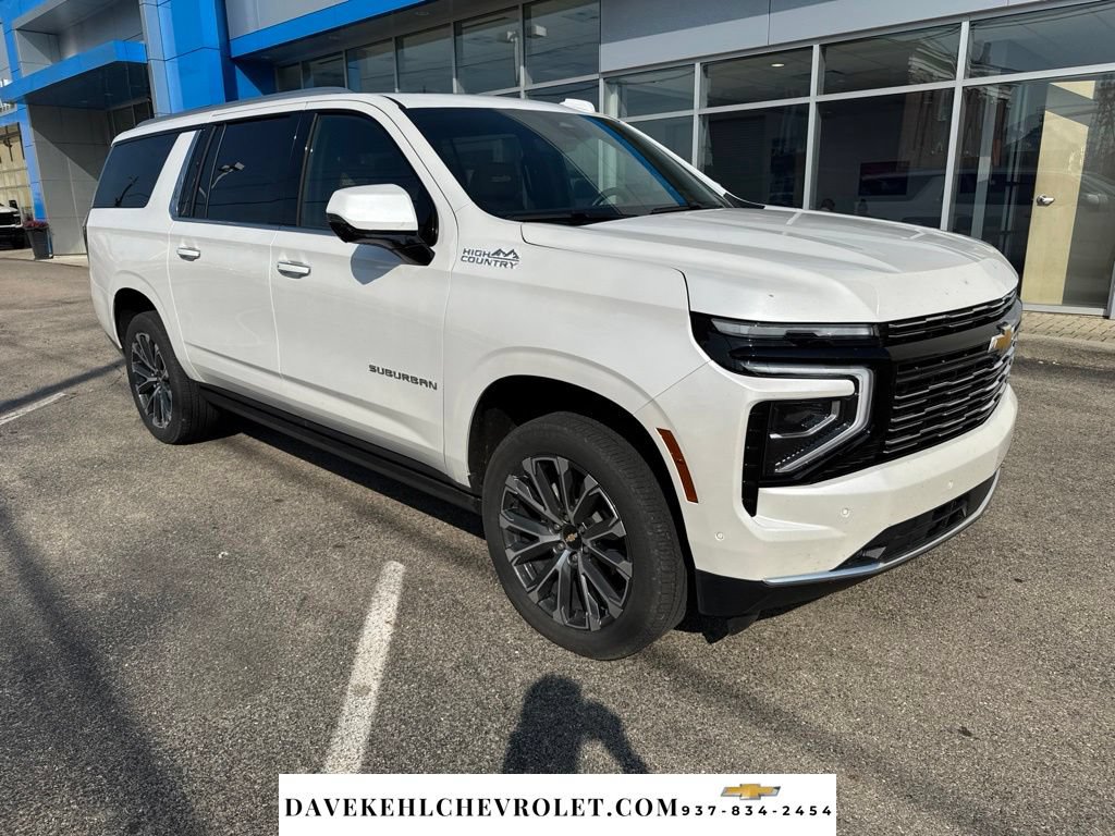 Used 2025 Chevrolet Suburban High Country AWD/4WD image 7