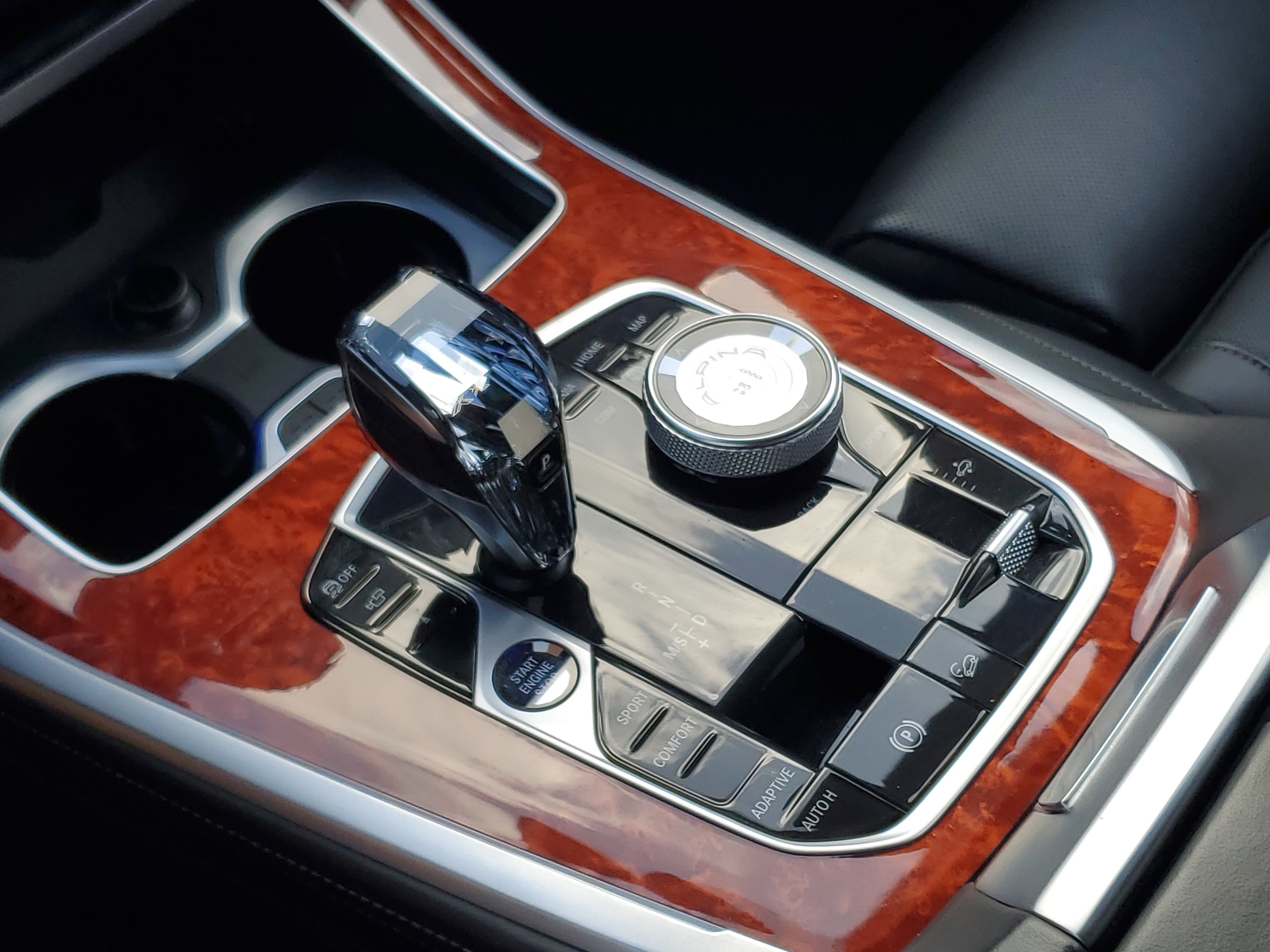 Used 2022 BMW ALPINA XB7 image 30