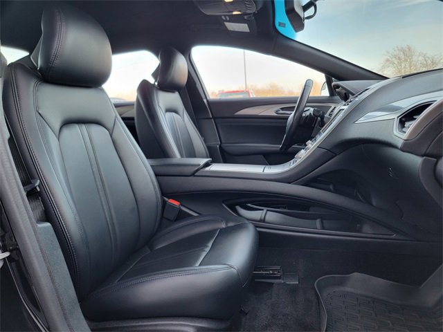 Used 2017 Lincoln MKZ Premiere image 24