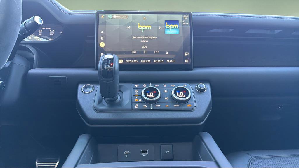 Used 2023 Land Rover Defender 90 V8 image 8