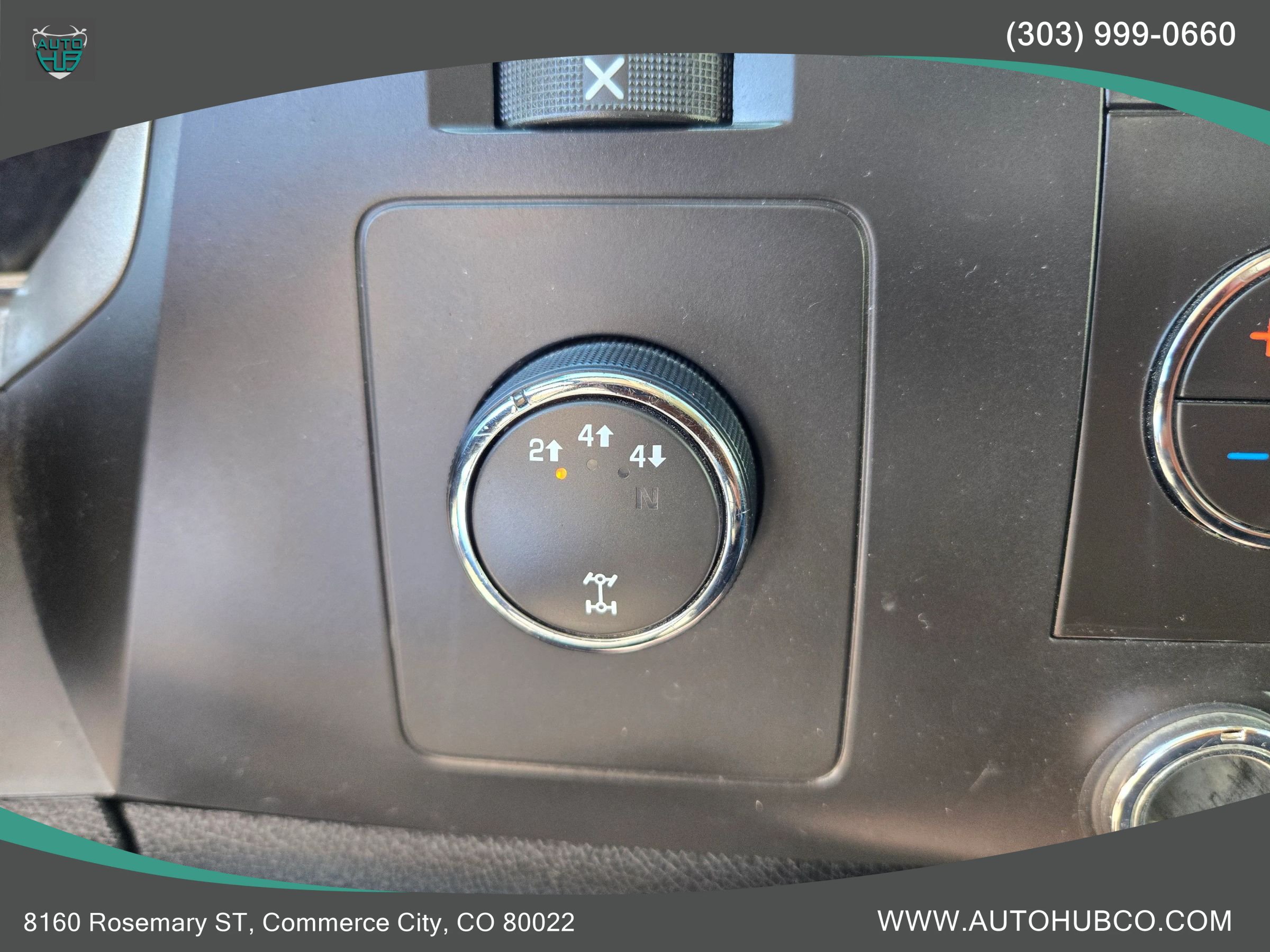Used 2010 Chevrolet Silverado 2500 LT w/ Interior Plus Package AWD/4WD image 15