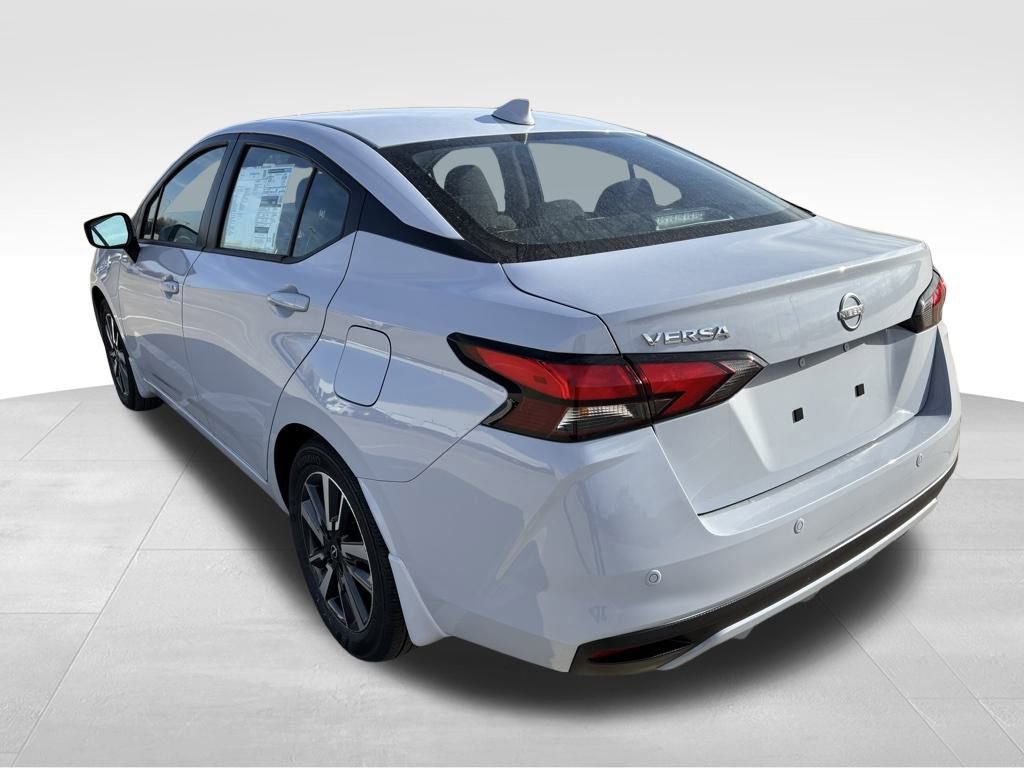 Used 2025 Nissan Versa SV w/ Trunk Package image 4