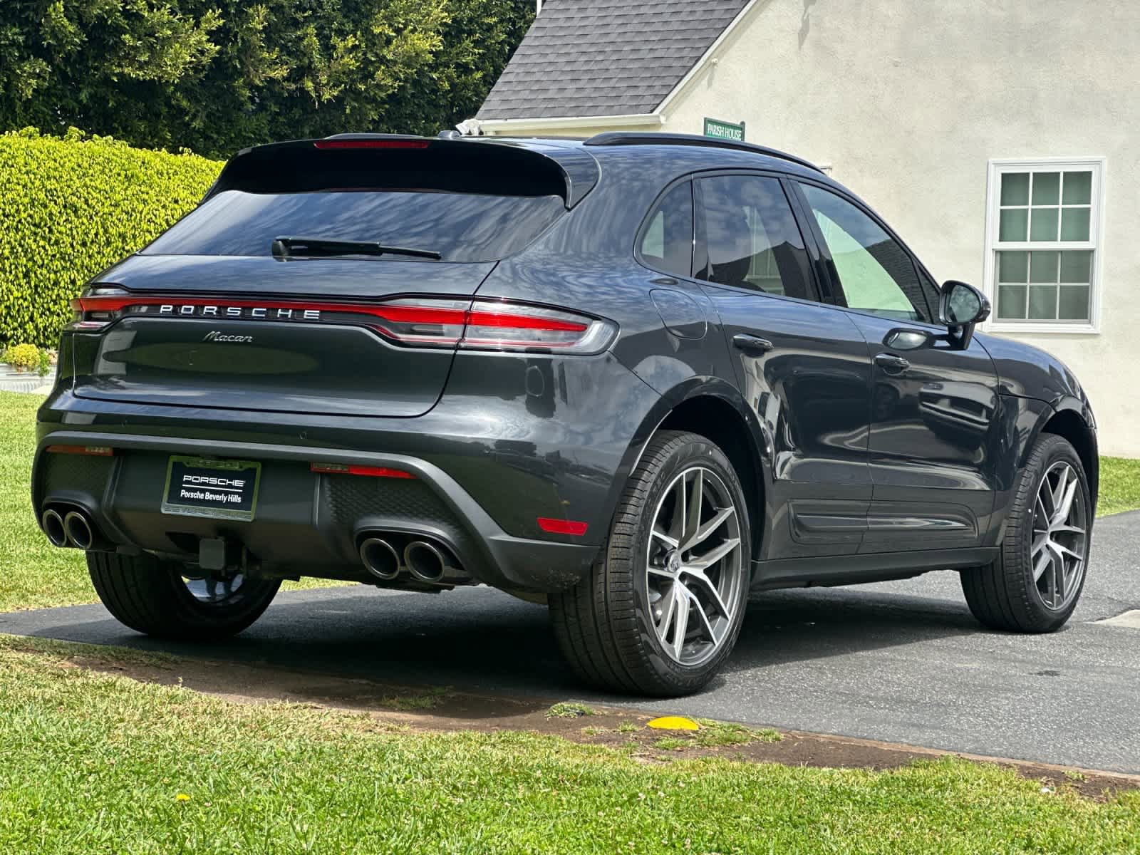 New 2026 Porsche Macan AWD/4WD image 8