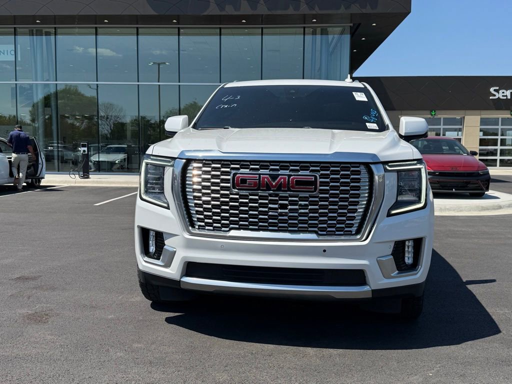 Used 2021 GMC Yukon Denali AWD/4WD image 2