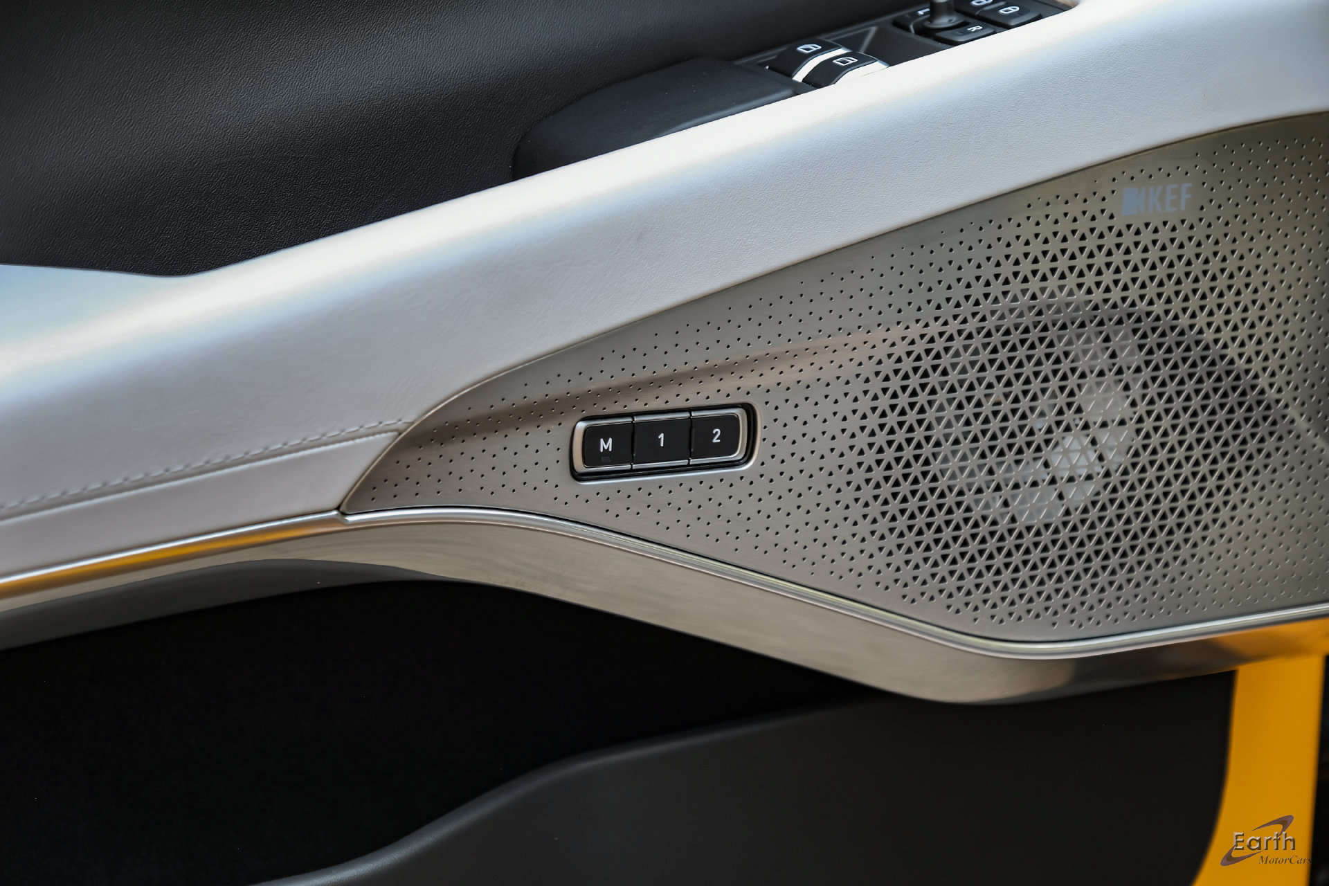 Used 2025 Lotus Emira RWD image 98