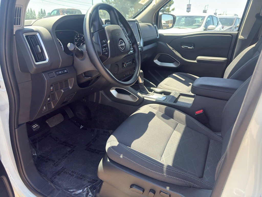 Certified 2025 Nissan Frontier SV RWD image 13