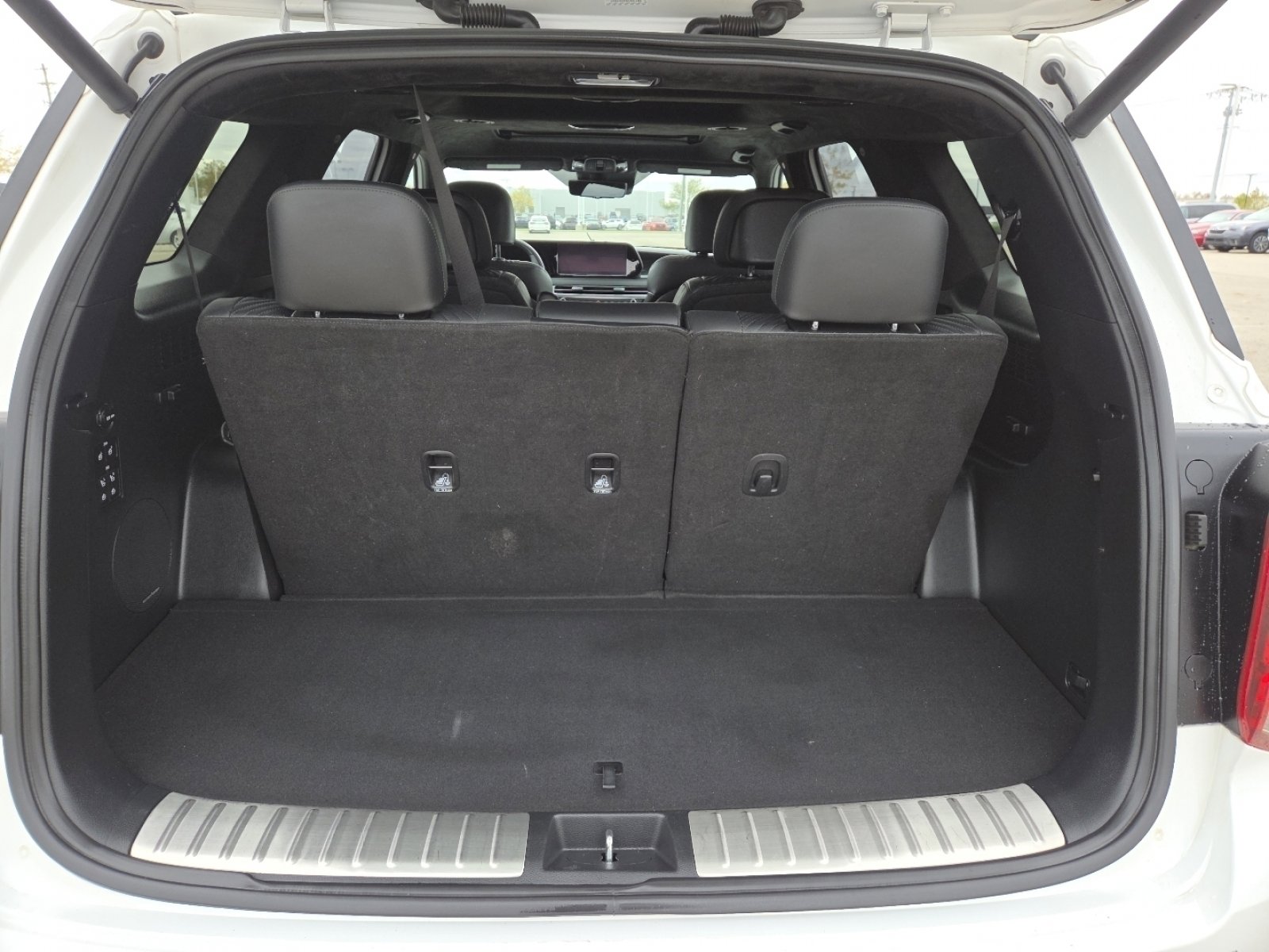 Used 2023 Hyundai Palisade Calligraphy image 21