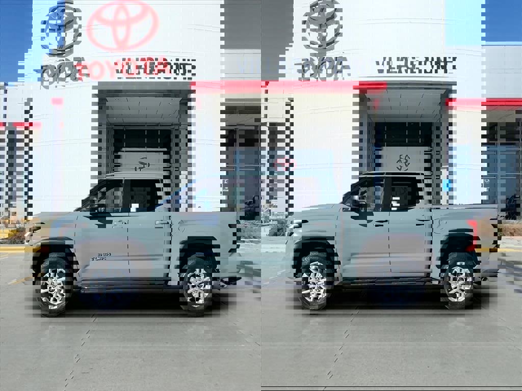 New 2026 Toyota Tundra SR5 image 2