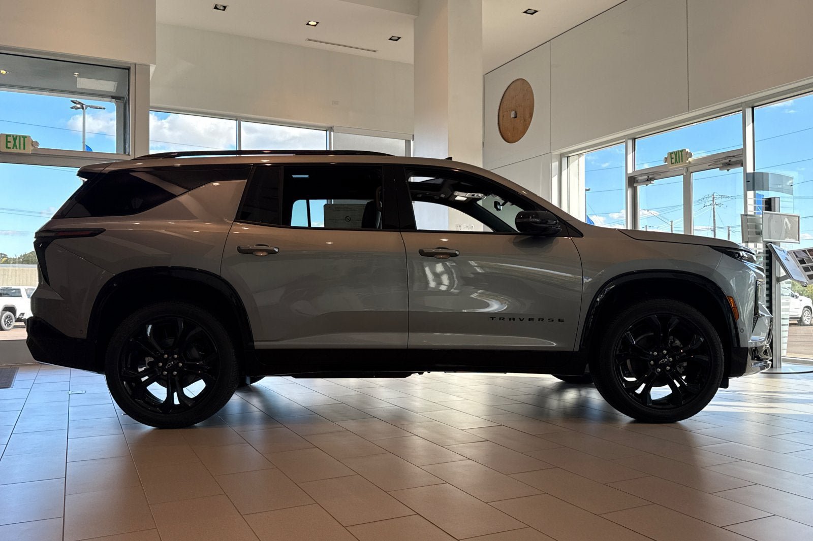 New 2027 Chevrolet Traverse RS w/ LPO, Floor Liner Package AWD/4WD image 3