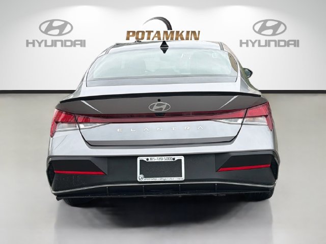Certified 2025 Hyundai Elantra Sport FWD image 7