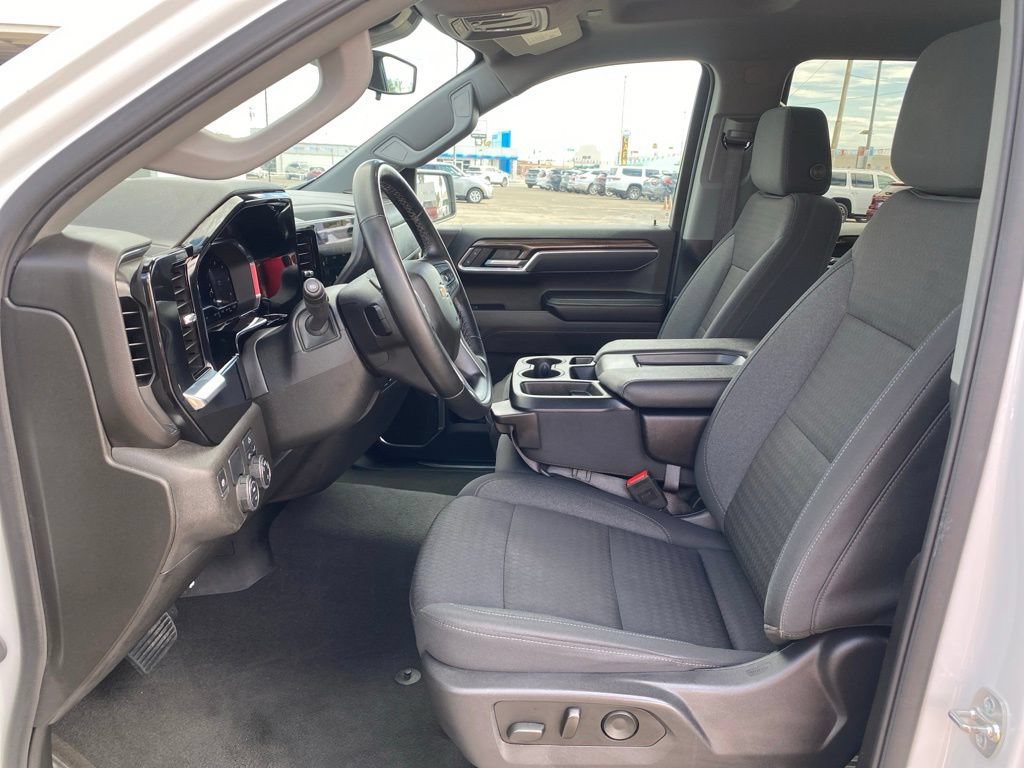 Used 2025 Chevrolet Silverado 1500 LT RWD image 26