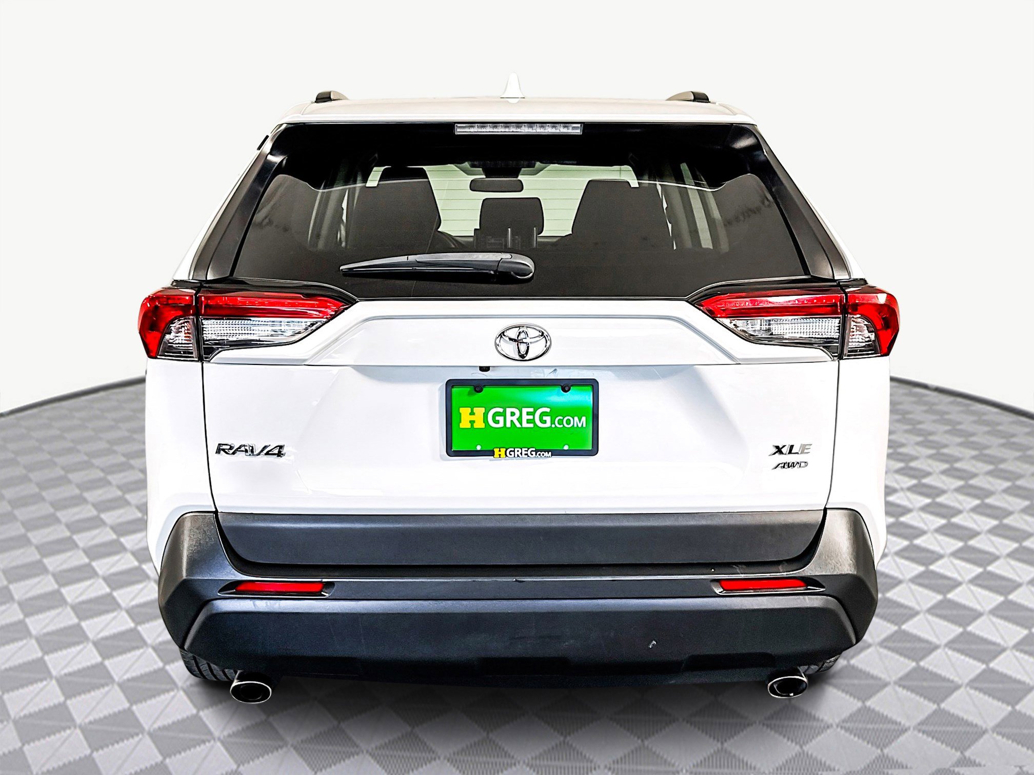 Used 2022 Toyota RAV4 XLE image 8