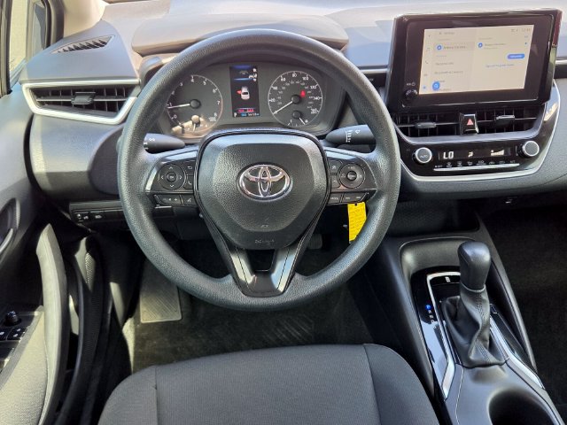 Used 2025 Toyota Corolla LE FWD image 13