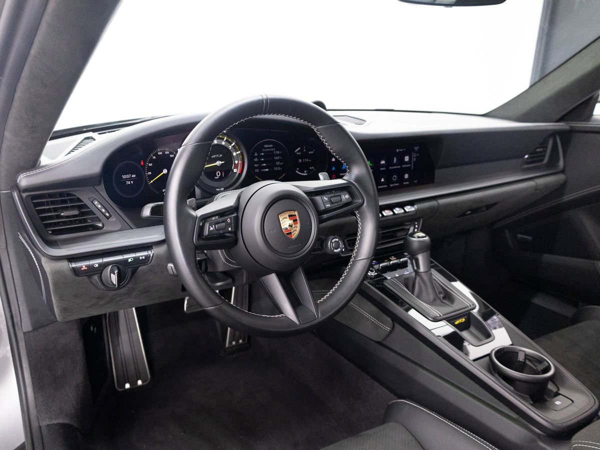 Certified 2024 Porsche 911 GT3 RWD image 4