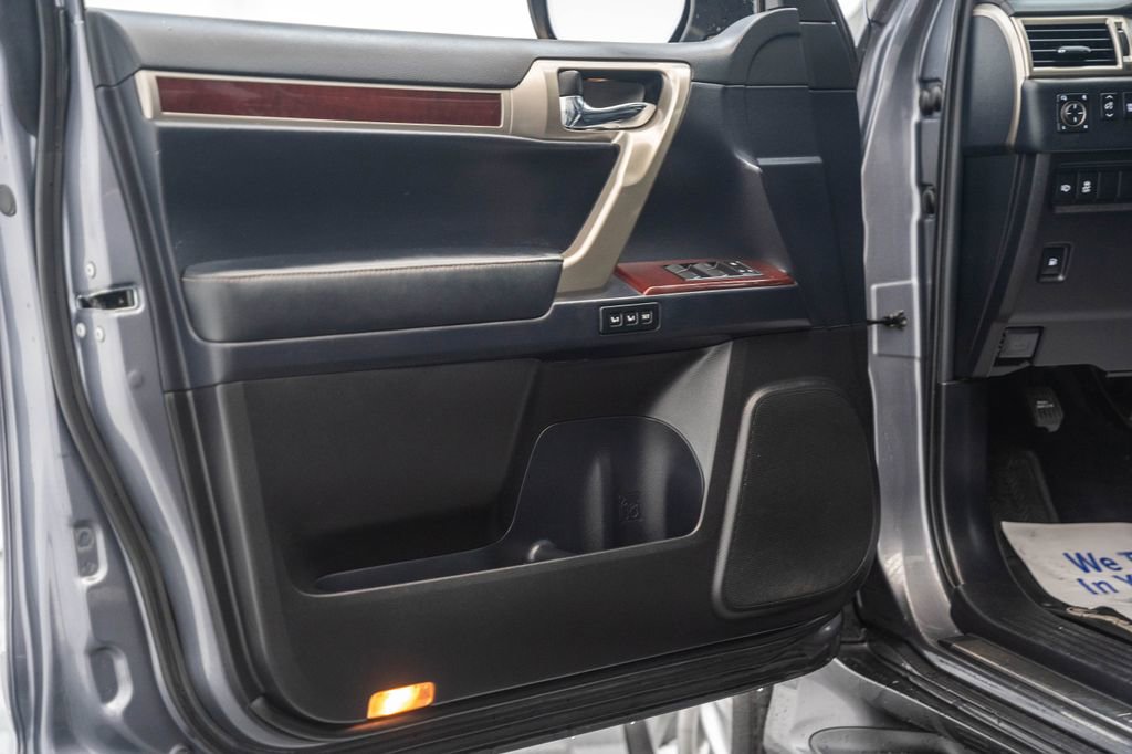 Used 2019 Lexus GX 460 Premium AWD/4WD image 42