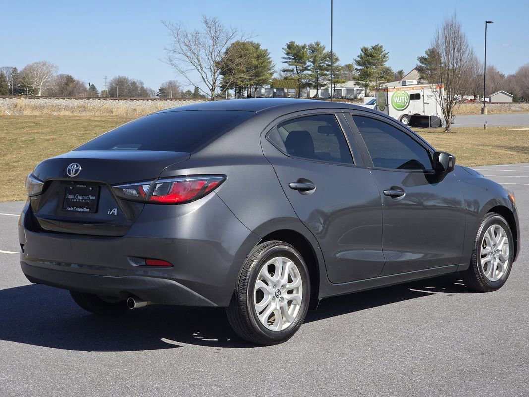 Used 2017 Toyota Yaris iA image 8