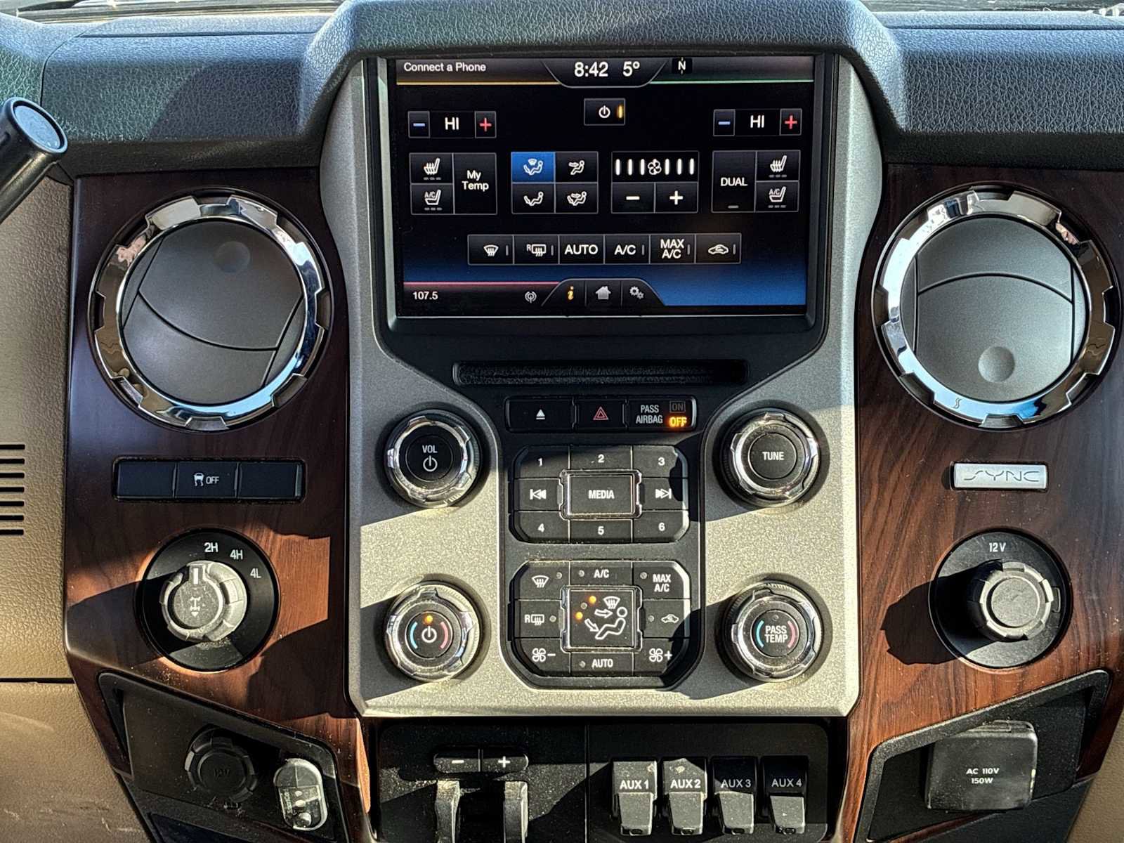 Used 2015 Ford F350 Lariat AWD/4WD image 16