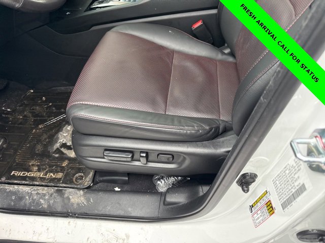 Certified 2025 Honda Ridgeline Black Edition image 13