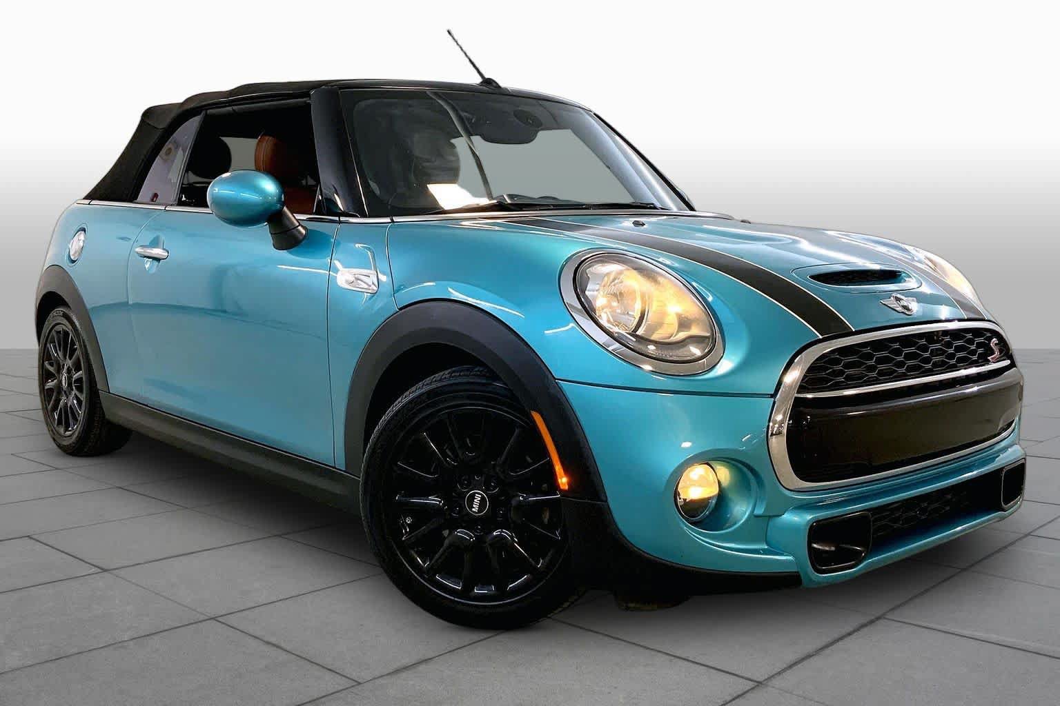 Used 2018 MINI Cooper S FWD image 2