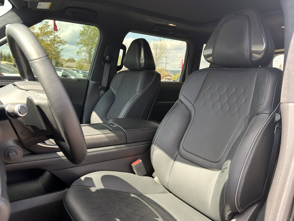 Used 2025 INFINITI QX80 Autograph image 11