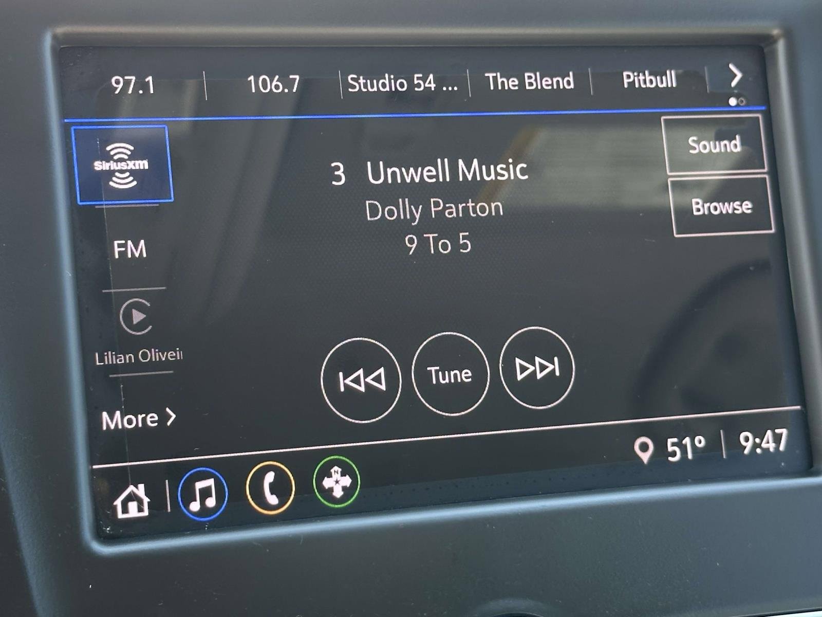 Certified 2024 Chevrolet Equinox LS w/ Driver Confidence II Package image 10