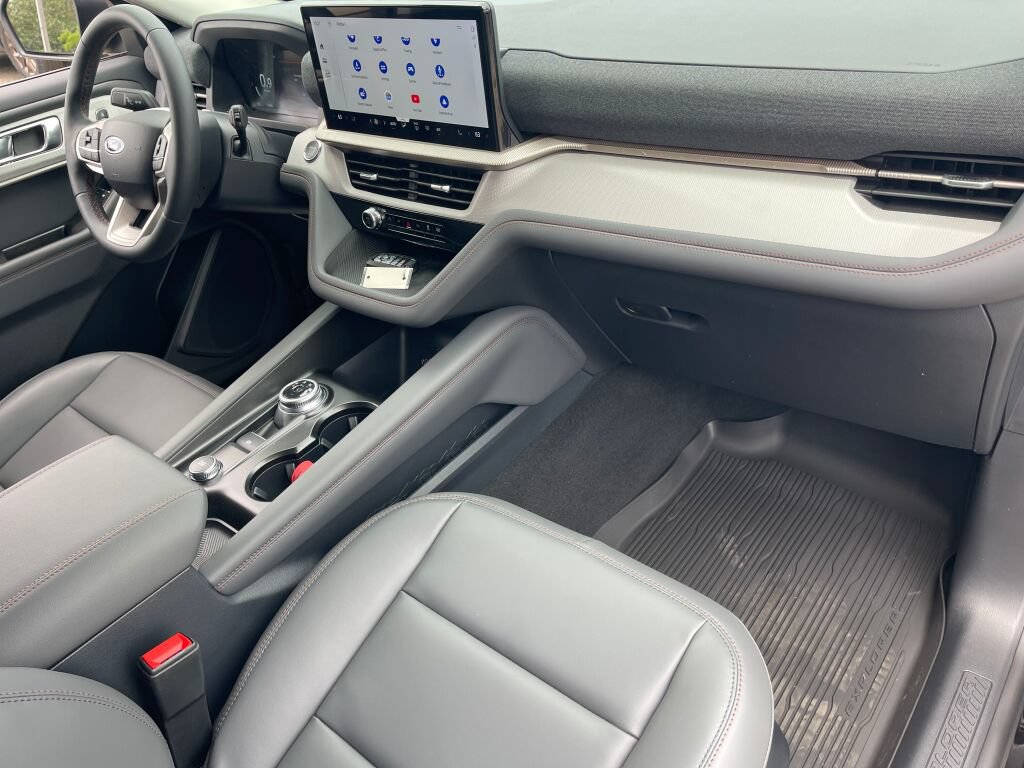 New 2026 Ford Explorer Active w/ Active Comfort Package AWD/4WD image 24