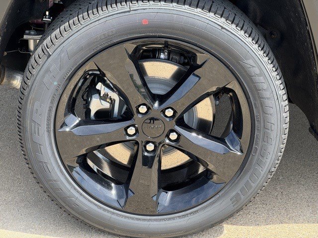 New 2025 Jeep Grand Cherokee L Altitude image 34