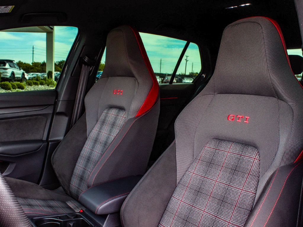 Used 2024 Volkswagen GTI S FWD image 31